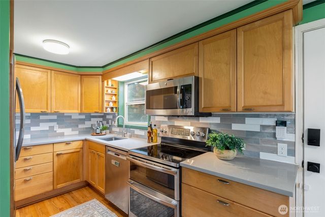 3854 48th Avenue SW, Seattle, WA 98116