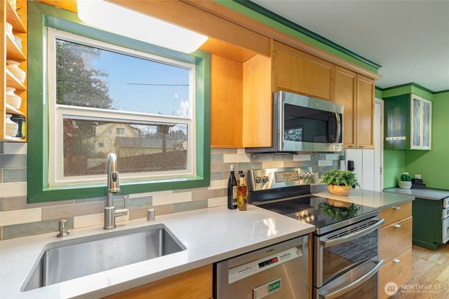 3854 48th Avenue SW, Seattle, WA 98116