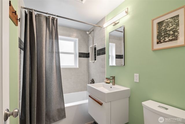 3854 48th Avenue SW, Seattle, WA 98116