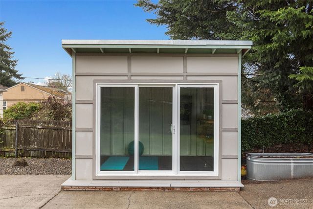 3854 48th Avenue SW, Seattle, WA 98116