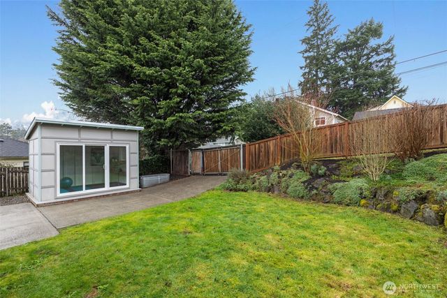 3854 48th Avenue SW, Seattle, WA 98116