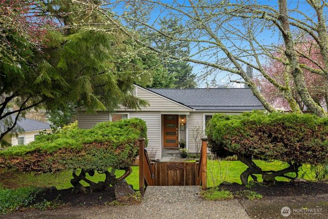 3854 48th Avenue SW, Seattle, WA 98116