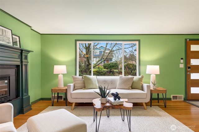 3854 48th Avenue SW, Seattle, WA 98116