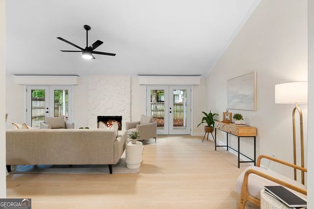 10630 Worthington Hills Manor, Roswell, GA 30076