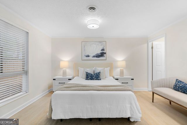 10630 Worthington Hills Manor, Roswell, GA 30076