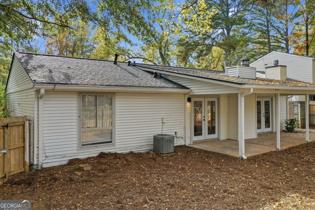 10630 Worthington Hills Manor, Roswell, GA 30076