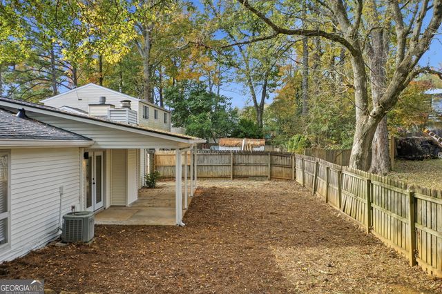 10630 Worthington Hills Manor, Roswell, GA 30076