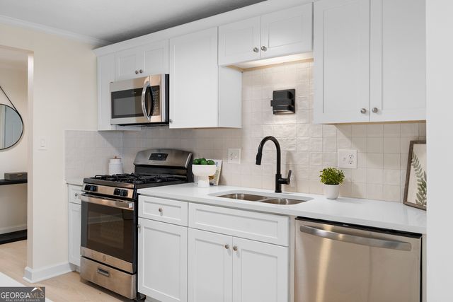 10630 Worthington Hills Manor, Roswell, GA 30076