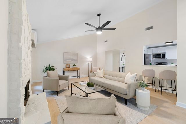 10630 Worthington Hills Manor, Roswell, GA 30076