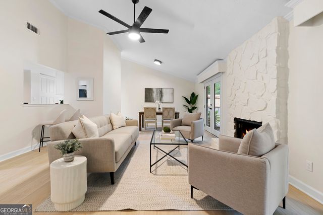 10630 Worthington Hills Manor, Roswell, GA 30076