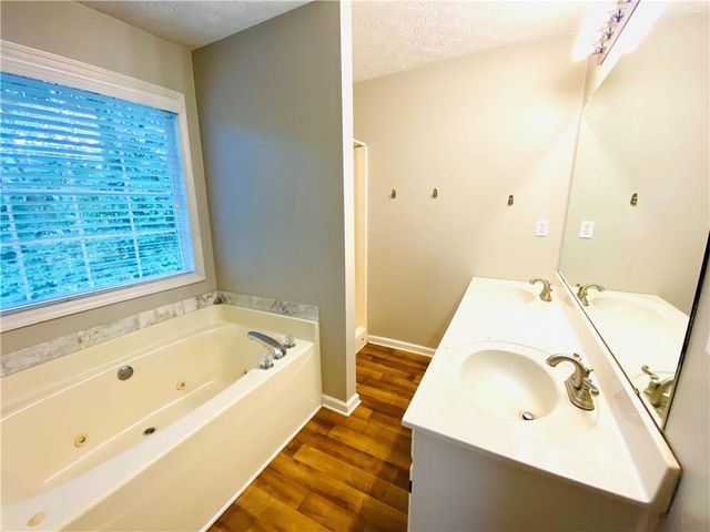 4090 Riversong Drive, Suwanee, GA 30024