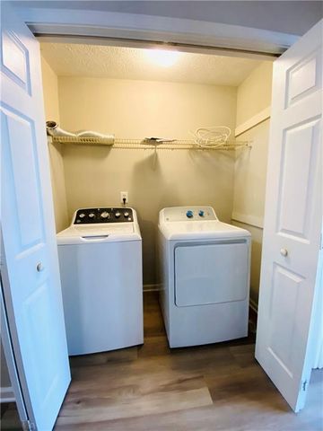 4090 Riversong Drive, Suwanee, GA 30024