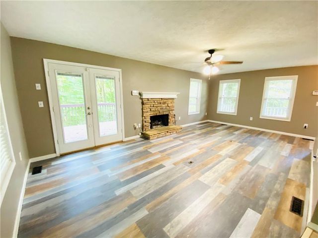 4090 Riversong Drive, Suwanee, GA 30024