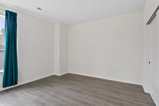 151 Village Ln, Finleyville, PA 15332