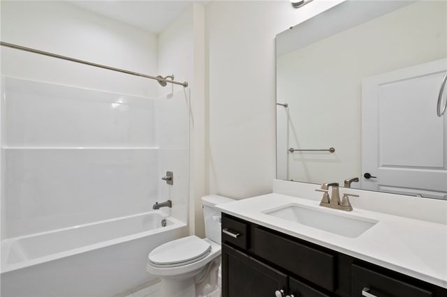 151 Village Ln, Finleyville, PA 15332