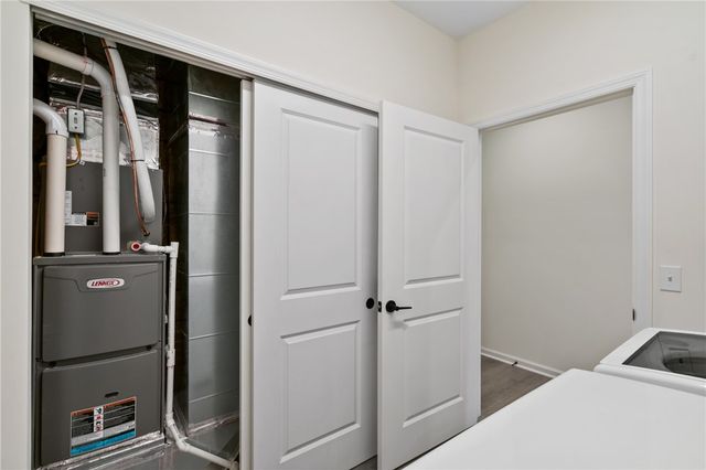 151 Village Ln, Finleyville, PA 15332