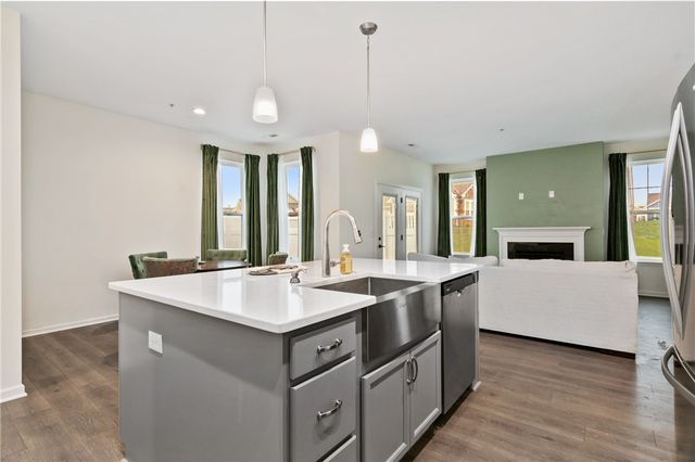 151 Village Ln, Finleyville, PA 15332