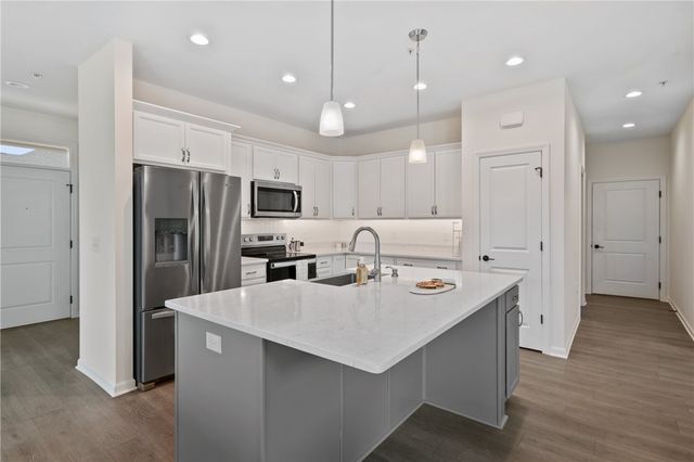 151 Village Ln, Finleyville, PA 15332