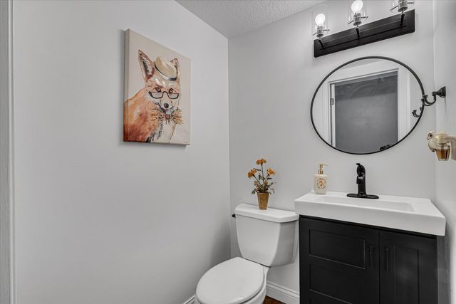 2520 Buckingham Avenue, Bettendorf, IA 52722