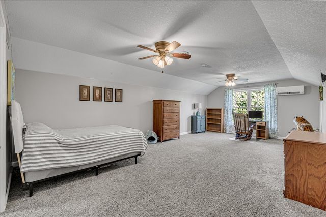 2520 Buckingham Avenue, Bettendorf, IA 52722