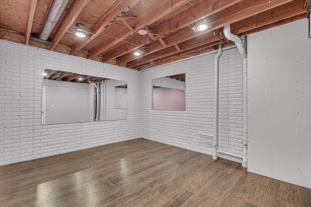 2520 Buckingham Avenue, Bettendorf, IA 52722