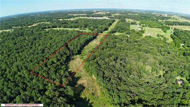 9399 Spring Valley Road, Gravette, AR 72736