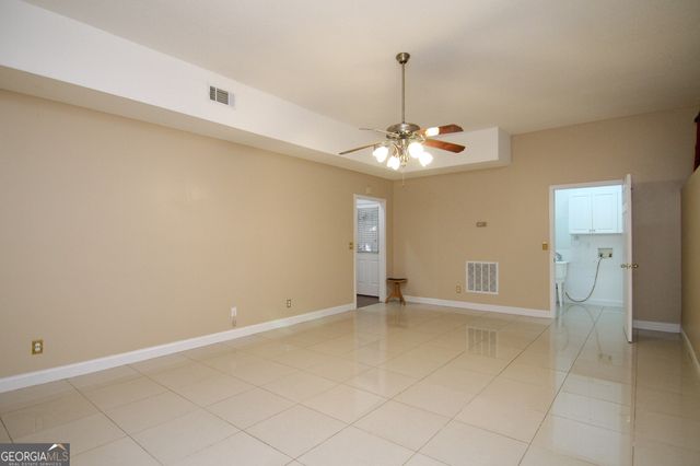 111 Red Oak Glen, Centerville, GA 31028