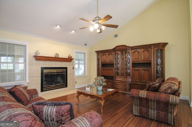 111 Red Oak Glen, Centerville, GA 31028