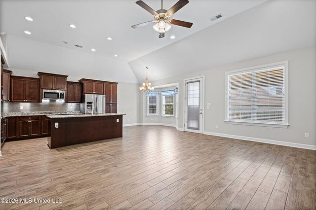 4276 Ridgemont Road, Olive Branch, MS 38654