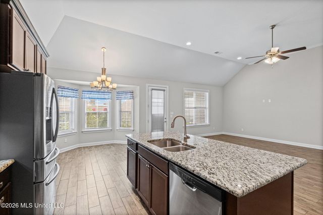 4276 Ridgemont Road, Olive Branch, MS 38654