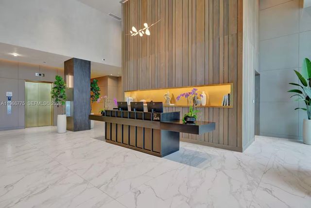 580 72nd St 705, Miami Beach, FL 33141