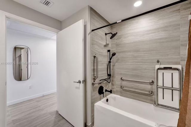 580 72nd St 705, Miami Beach, FL 33141