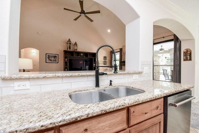 32719 Tall Oaks Way, Magnolia, TX 77354
