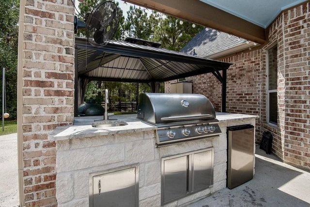 32719 Tall Oaks Way, Magnolia, TX 77354