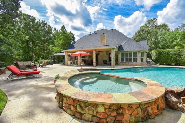 32719 Tall Oaks Way, Magnolia, TX 77354