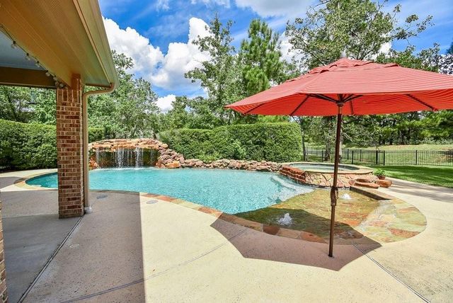 32719 Tall Oaks Way, Magnolia, TX 77354