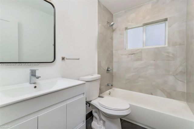 1421 NE 30th Ct 1412, Oakland Park, FL 33334