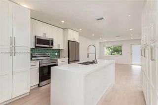 1421 NE 30th Ct 1412, Oakland Park, FL 33334