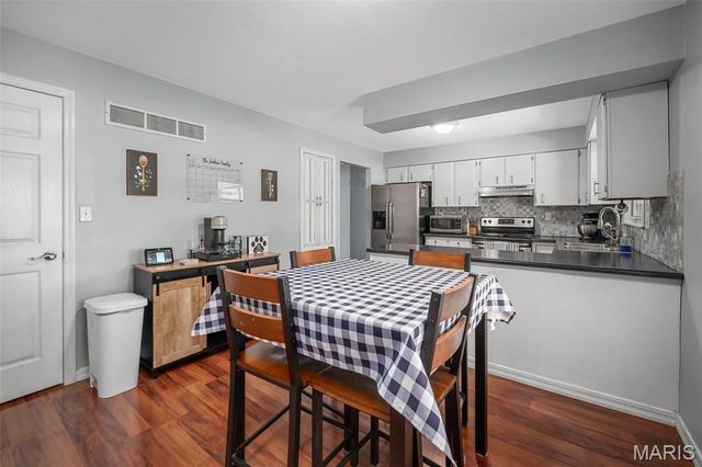 3005 Headland Drive, St Charles, MO 63301