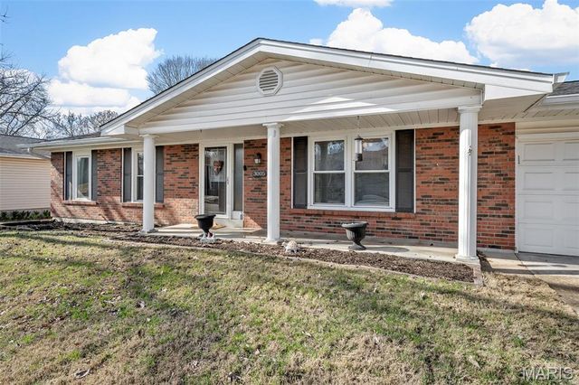 3005 Headland Drive, St Charles, MO 63301