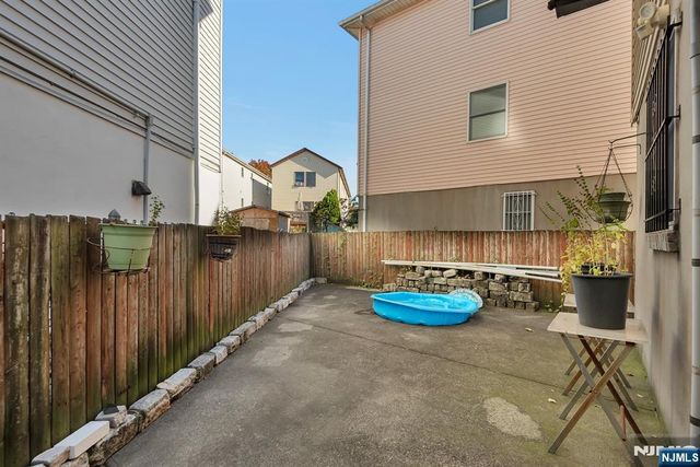 4-10 St Francis Street, Newark, NJ 07105