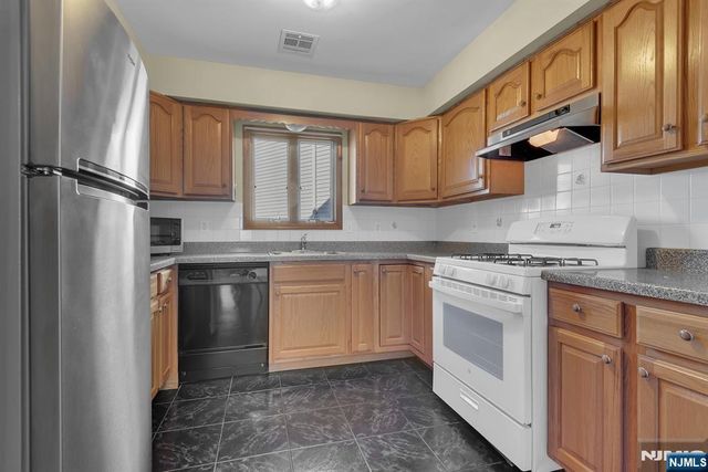 4-10 St Francis Street, Newark, NJ 07105