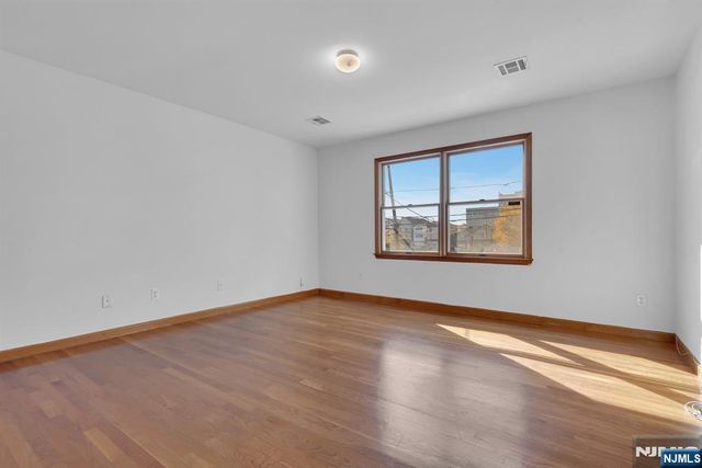 4-10 St Francis Street, Newark, NJ 07105