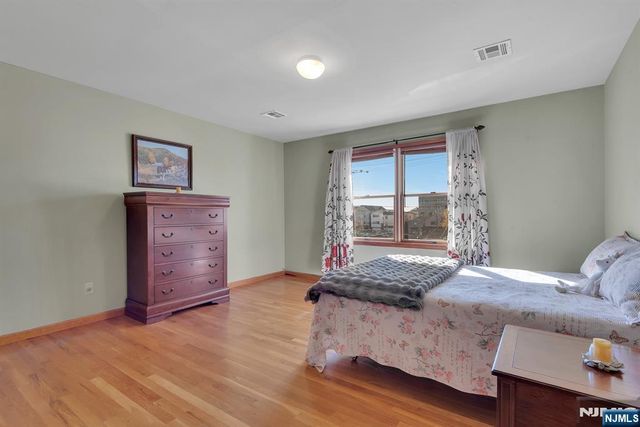 4-10 St Francis Street, Newark, NJ 07105