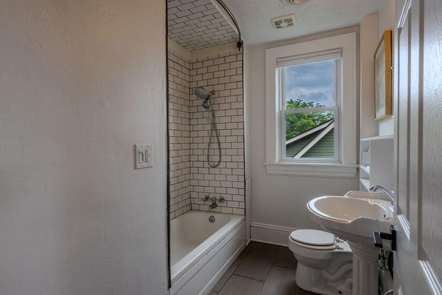 521 Riverland RD SE, Roanoke, VA 24014