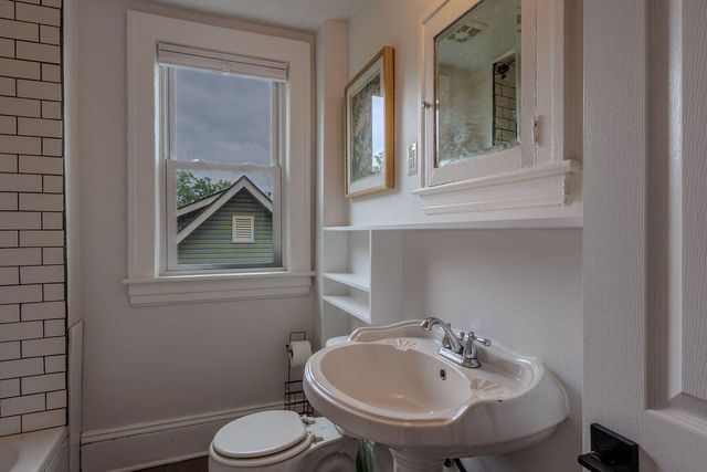 521 Riverland RD SE, Roanoke, VA 24014