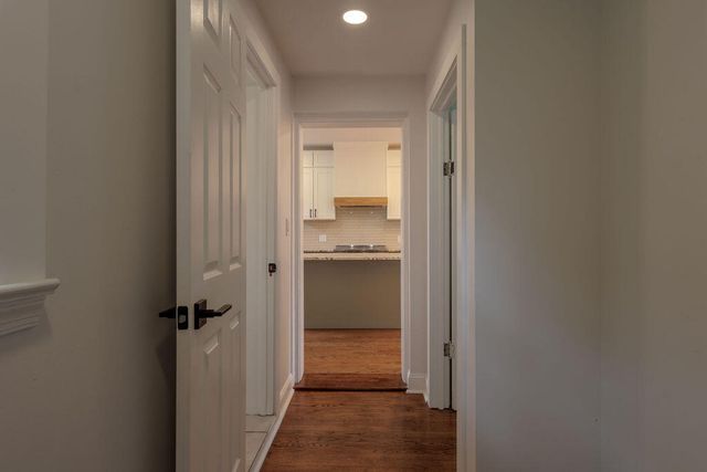 521 Riverland RD SE, Roanoke, VA 24014