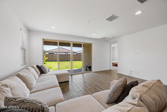 32519 N 21st Avenue, Phoenix, AZ 85085