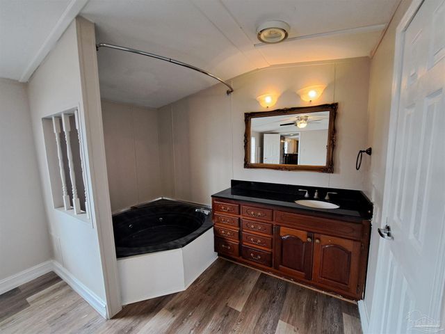 2821 Hillcrest Ave 8, Pensacola, FL 32526