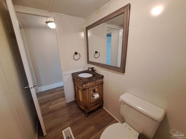 2821 Hillcrest Ave 8, Pensacola, FL 32526
